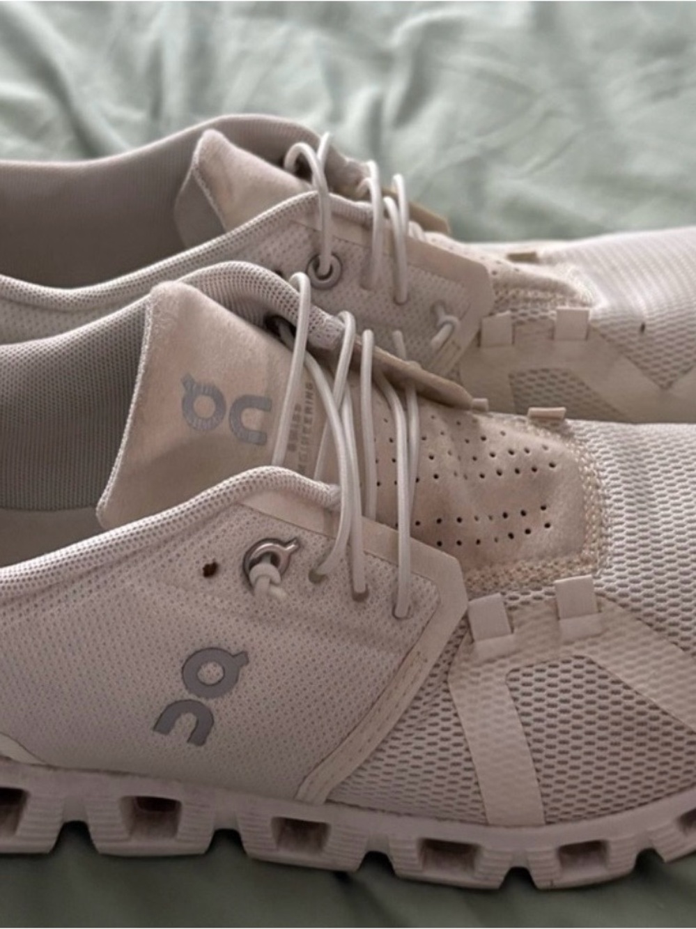 On Running Running Women Lightweight Shoes - Cream/White